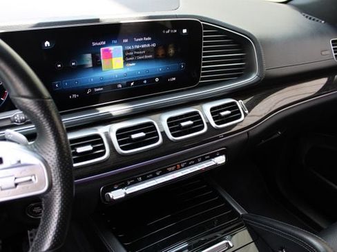 Used 2022 Mercedes-Benz GLS 450 4MATIC image 19