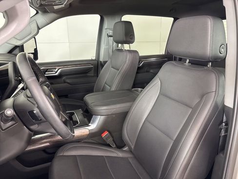 Used 2025 Chevrolet Silverado 2500 LTZ w/ LTZ Premium Package image 26