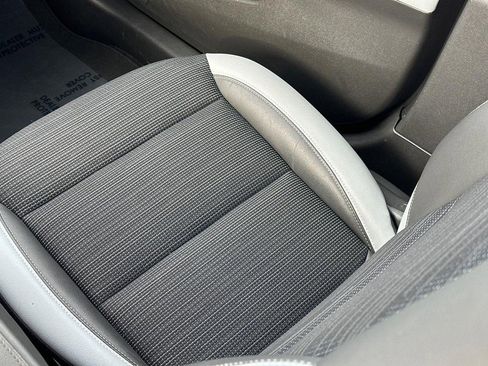 Used 2024 Buick Envista Preferred w/ Convenience I Package image 16