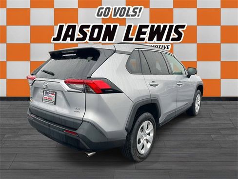 Used 2020 Toyota RAV4 LE image 4