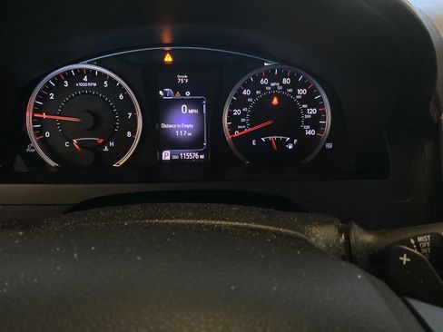 Used 2016 Toyota Camry SE FWD image 10