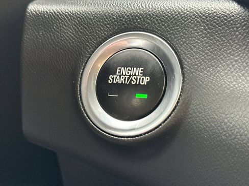 Certified 2022 GMC Terrain AT4 w/ Infotainment Package II AWD/4WD image 31