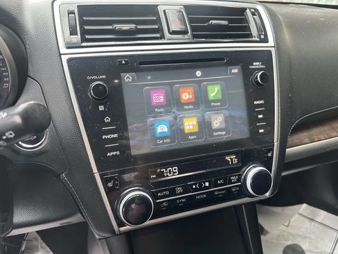 Used 2018 Subaru Outback 2.5i Limited w/ Popular Package #2 image 17