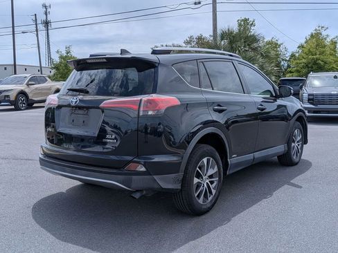 Used 2017 Toyota RAV4 XLE image 5