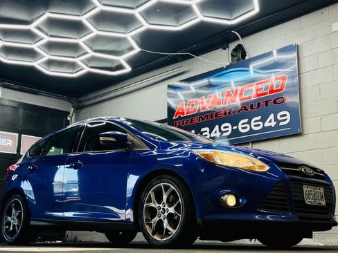 Used 2014 Ford Focus SE w/ Equipment Group 201A image 1