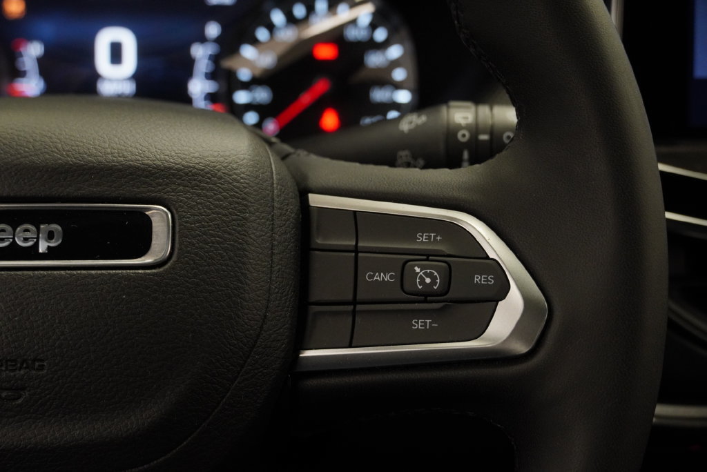 Used 2026 Jeep Compass Latitude AWD/4WD image 29