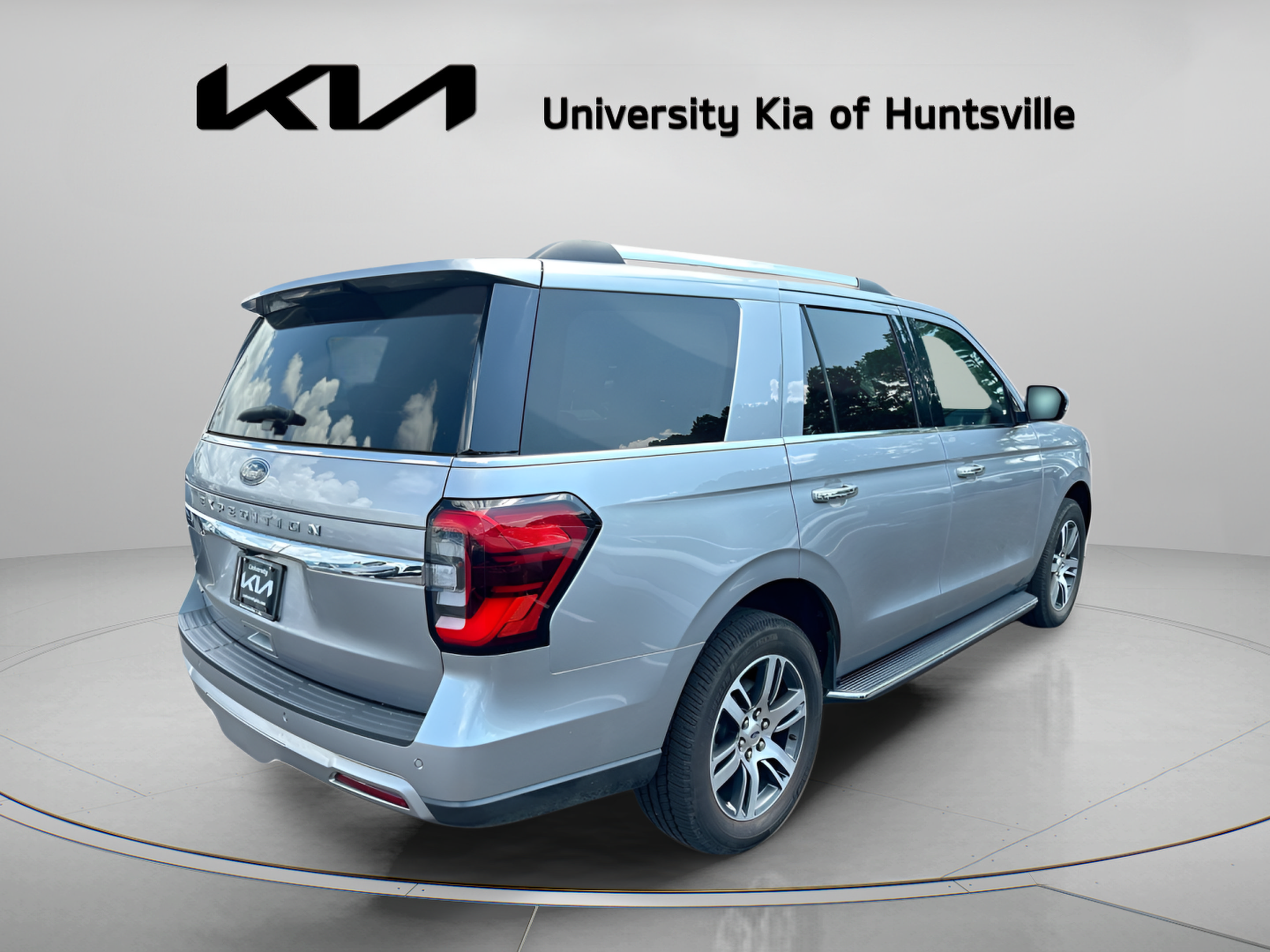 Used 2023 Ford Expedition Limited RWD image 8