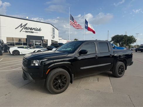 Used 2022 Nissan Frontier SV w/ Technology Package RWD image 1