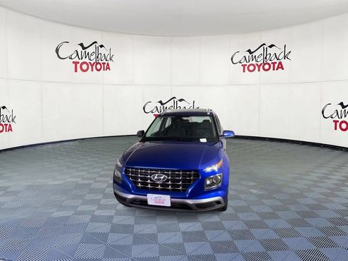 Used 2025 Hyundai Venue SEL FWD image 6
