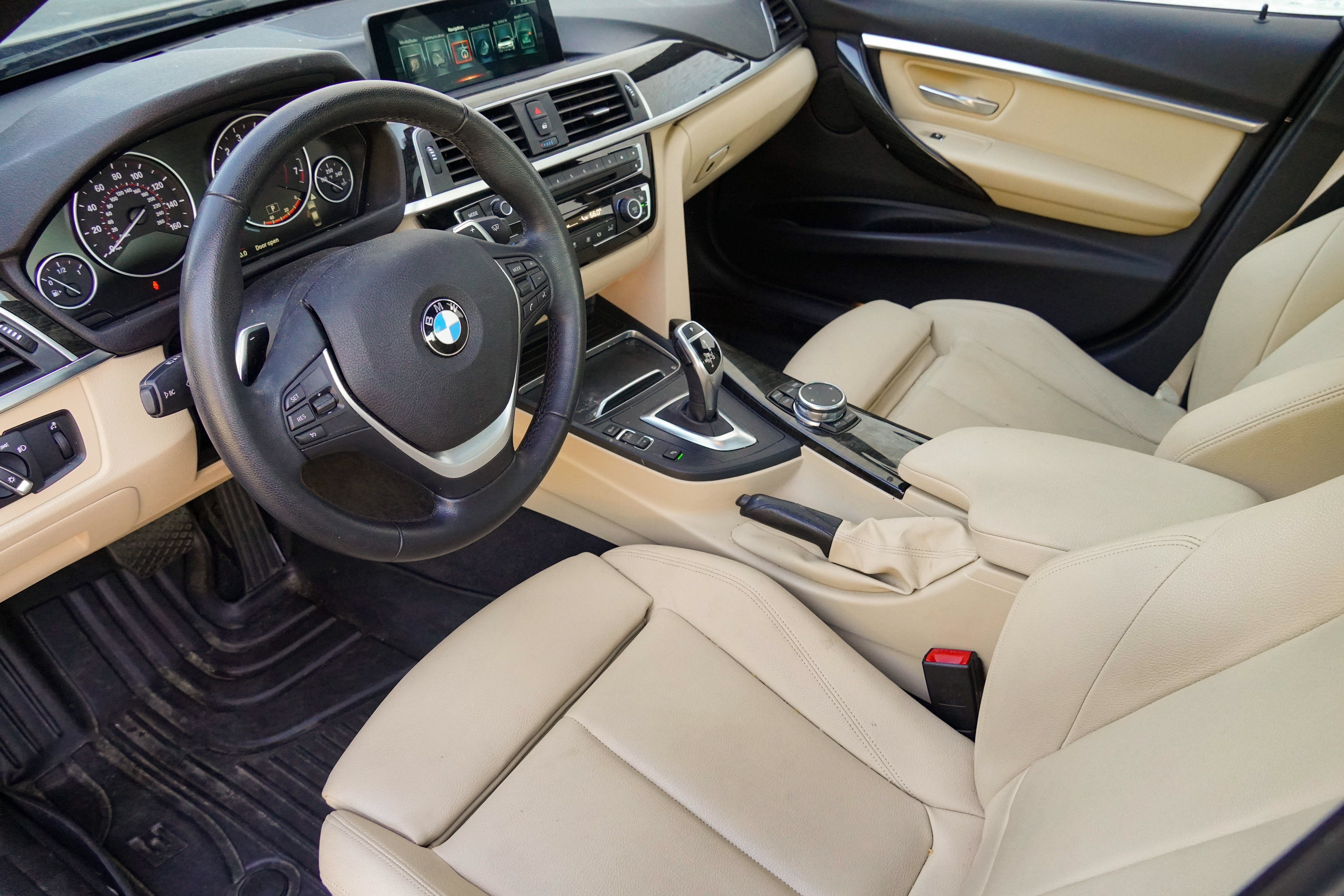 Used 2017 BMW 330i xDrive Sedan AWD/4WD image 6