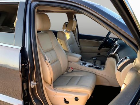 Used 2015 Jeep Grand Cherokee Limited AWD/4WD image 9