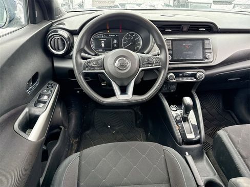 Used 2020 Nissan Kicks SV image 14
