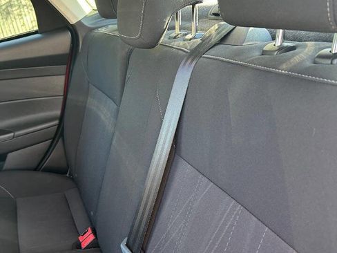 Used 2016 Ford Focus SE image 28