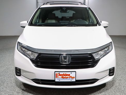 Used 2023 Honda Odyssey Elite image 4