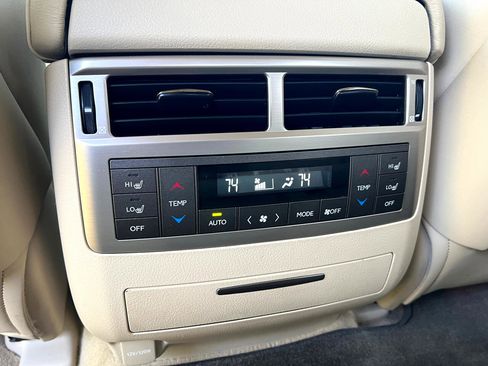 Used 2013 Lexus LX 570 4WD image 19