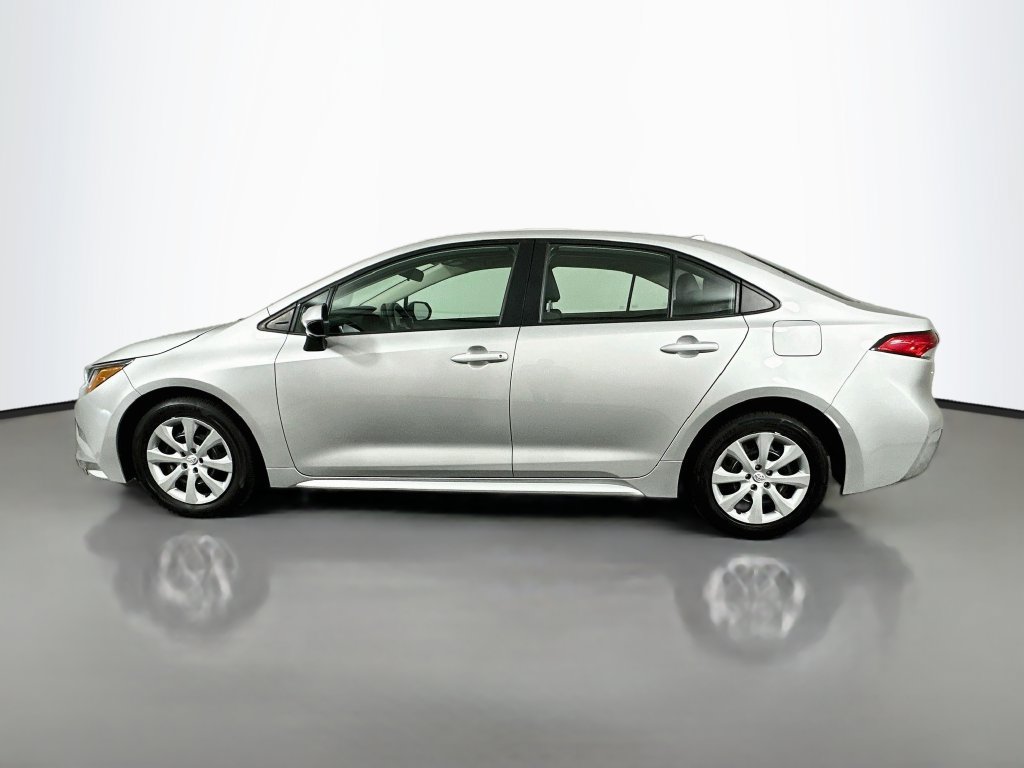 Used 2025 Toyota Corolla LE FWD image 8