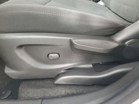 Used 2022 Chevrolet Trax LS w/ Tint and Cruise Package image 29