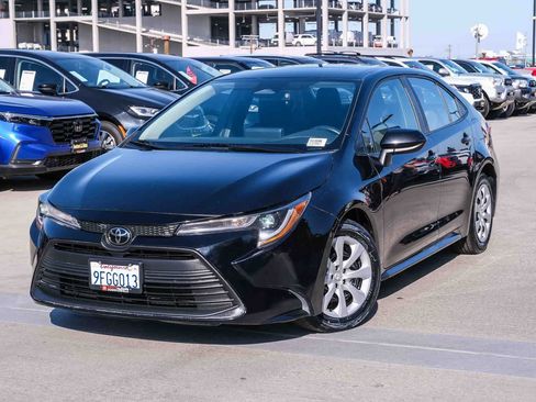Used 2023 Toyota Corolla LE FWD image 1