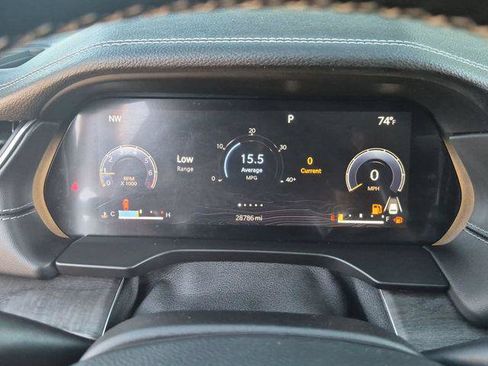 Certified 2022 Jeep Grand Cherokee Limited AWD/4WD image 11