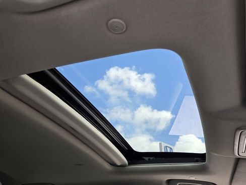 Used 2025 Honda CR-V EX image 18