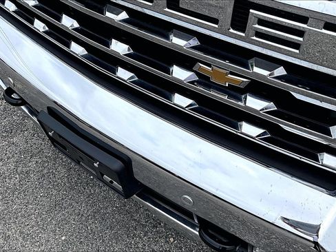 Used 2022 Chevrolet Silverado 3500 LTZ w/ LTZ Plus Package AWD/4WD image 35