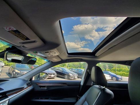 Used 2018 Lexus ES 350 w/ Premier Package FWD image 17