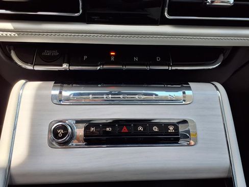 Used 2026 Lincoln Aviator Reserve w/ Jet Appearance Package RWD image 19