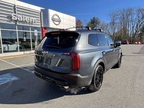 Used 2022 Kia Telluride SX w/ SX Prestige Package image 3