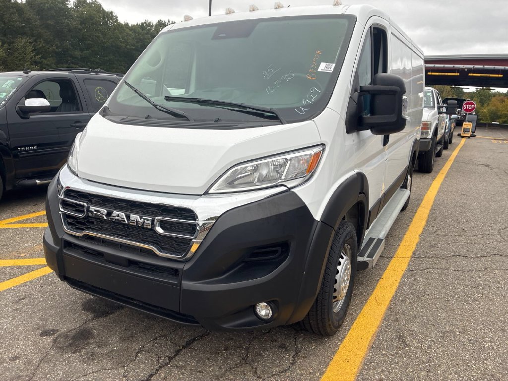 Used 2025 RAM ProMaster 2500 w/ U-Haul Equipment Group FWD image 4