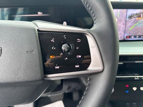 Certified 2025 Nissan Murano SL image 17