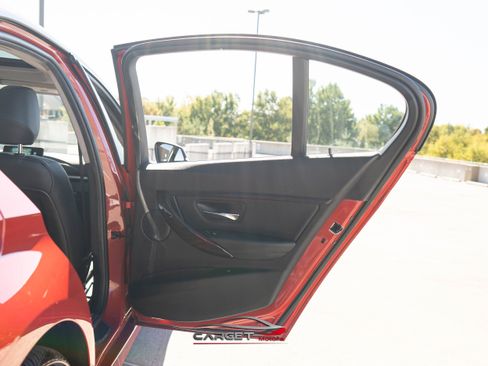 Used 2016 BMW 320i xDrive Sedan image 39