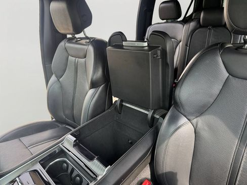 Used 2024 Jeep Wagoneer L Series III w/ Flexible Seating Group AWD/4WD image 21