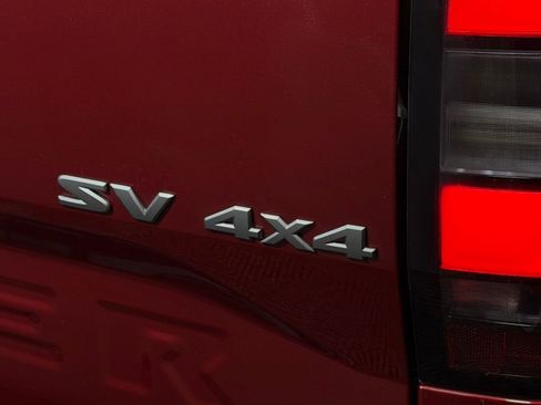 Used 2024 Nissan Frontier SV w/ SV Convenience Package image 12