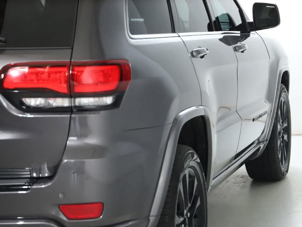 Used 2018 Jeep Grand Cherokee Altitude AWD/4WD image 44