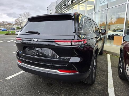 Used 2022 Jeep Grand Cherokee Limited 4xe image 4