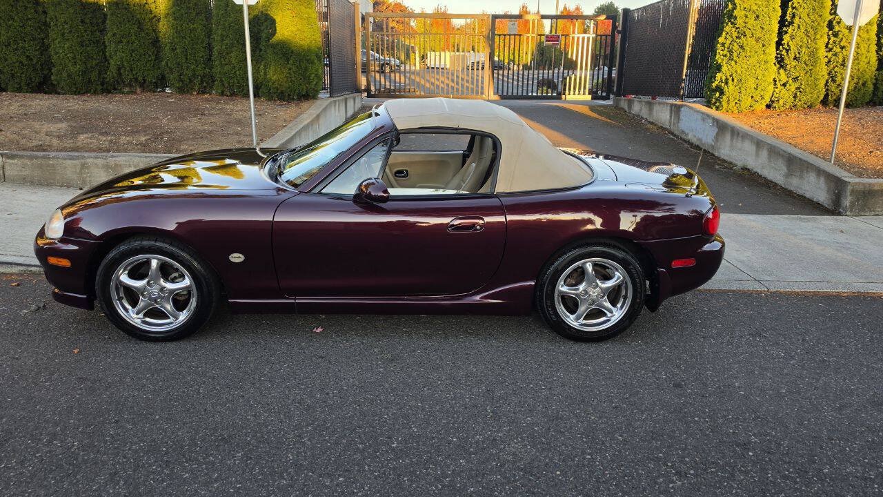 Used 2000 MAZDA MX-5 Miata RWD image 10