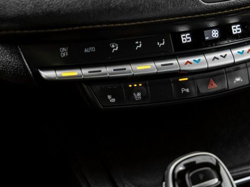 Used 2020 Cadillac XT4 Sport image 22