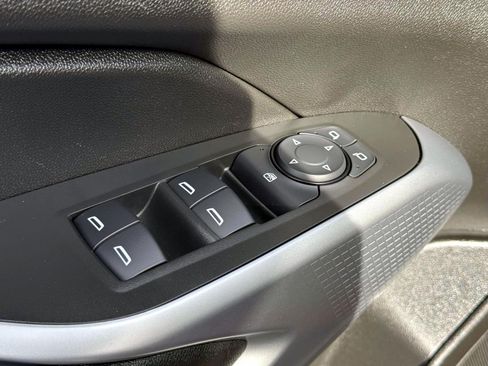 Used 2024 Chevrolet Trax LS w/ LS Convenience Package FWD image 9