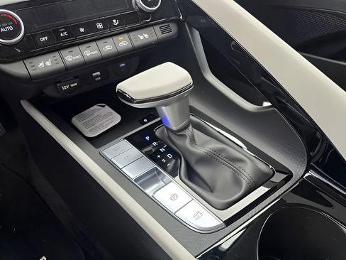 New 2026 Hyundai Elantra Limited image 21