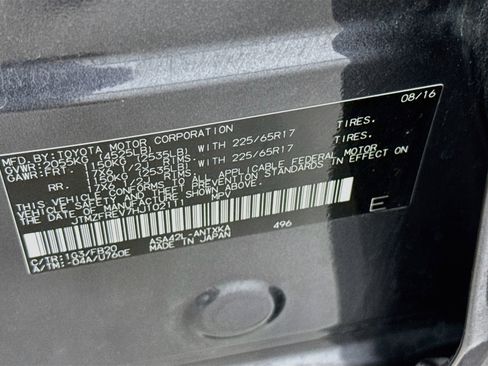 Used 2017 Toyota RAV4 LE FWD image 28