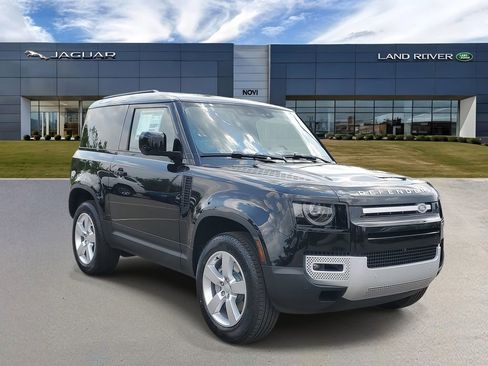 Used 2025 Land Rover Defender 90 S image 4