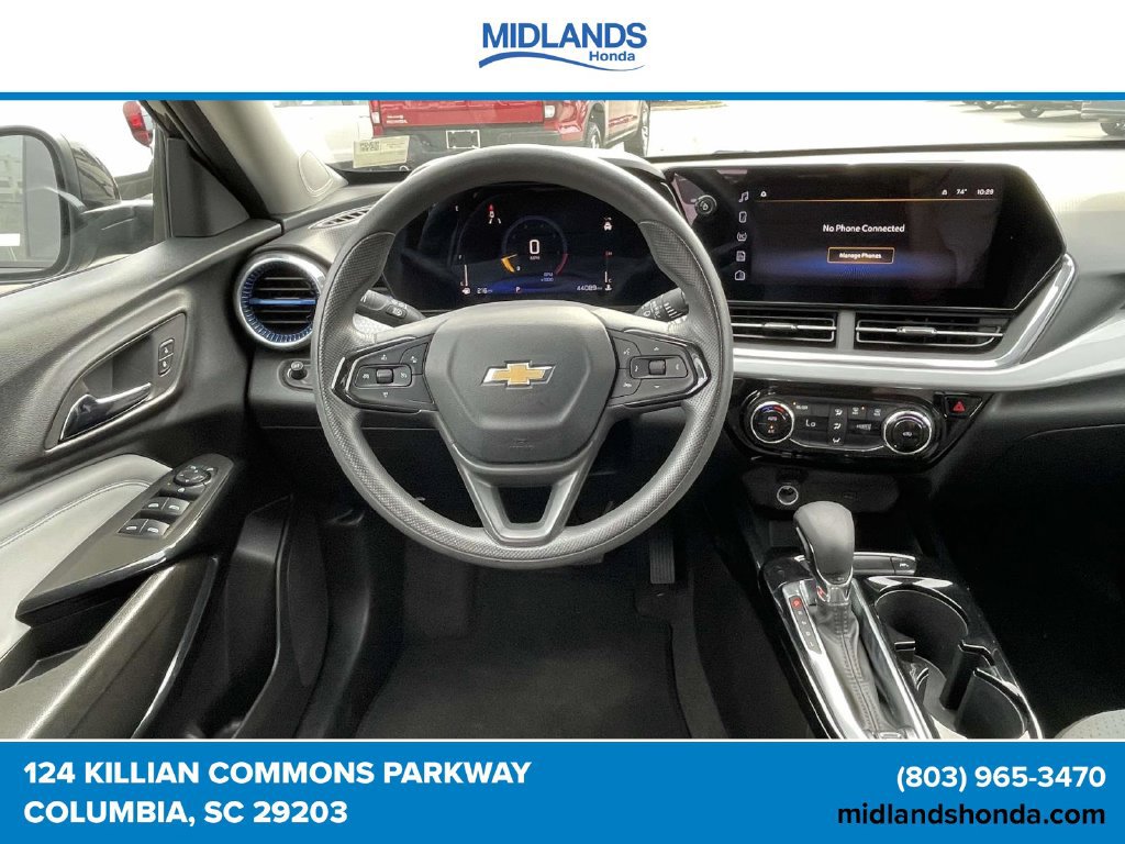 Used 2024 Chevrolet Trax LT FWD image 12