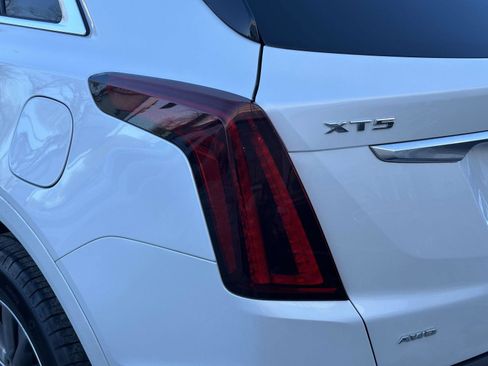 Used 2023 Cadillac XT5 Premium Luxury w/ Technology Package image 9