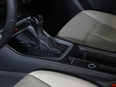 Used 2025 Audi Q3 2.0T Premium w/ Convenience Package image 19