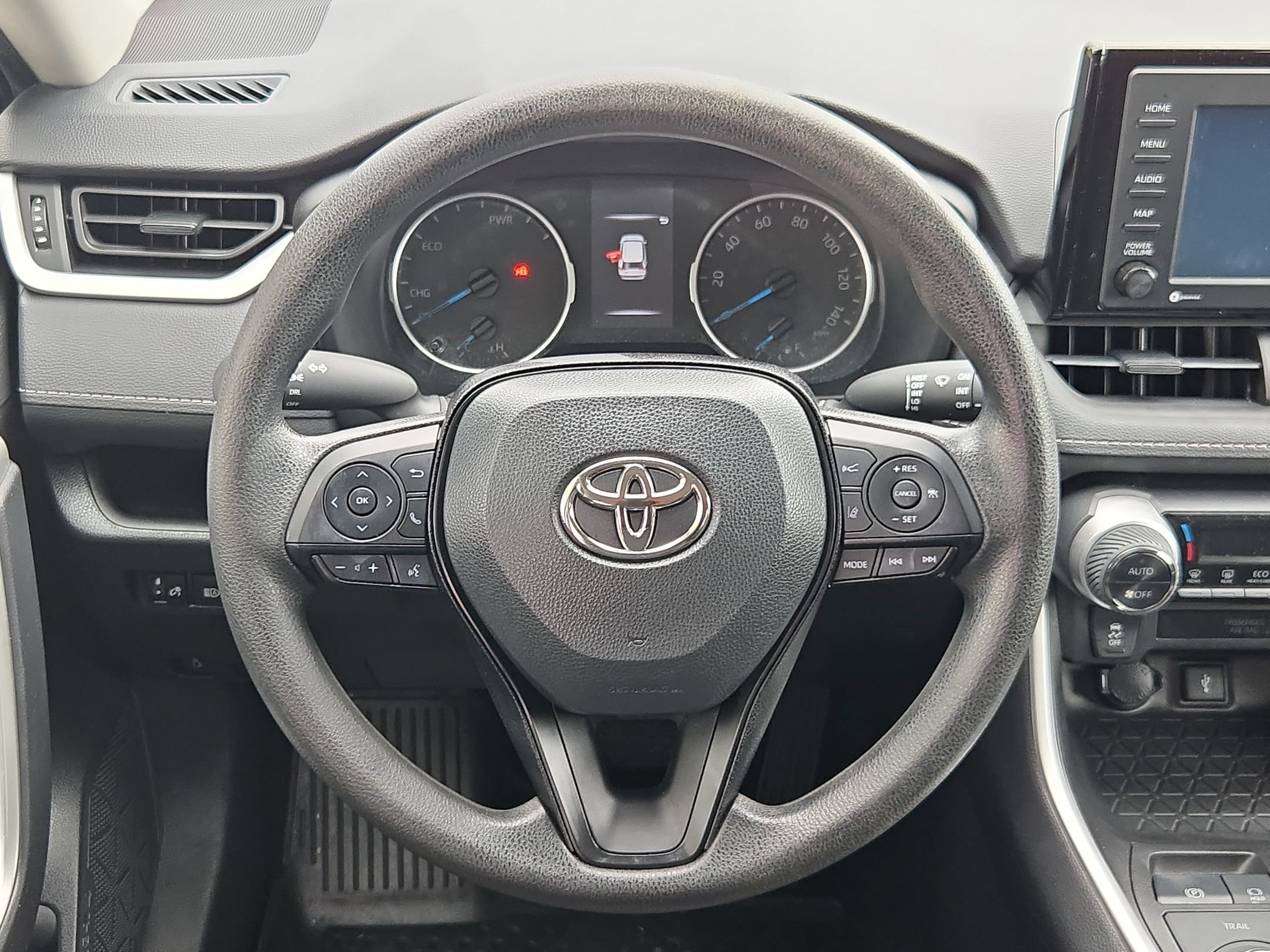Used 2022 Toyota RAV4 LE AWD/4WD image 26