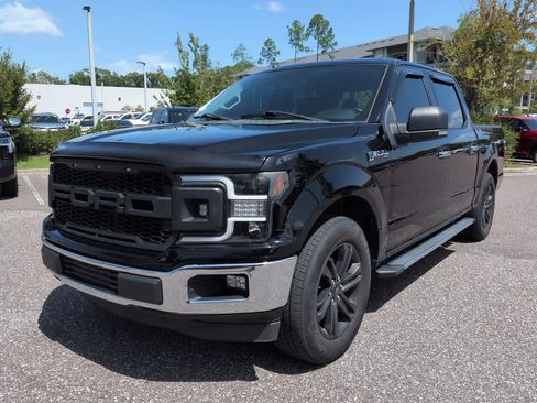 Used 2018 Ford F150 XLT w/ Equipment Group 301A Mid RWD image 2