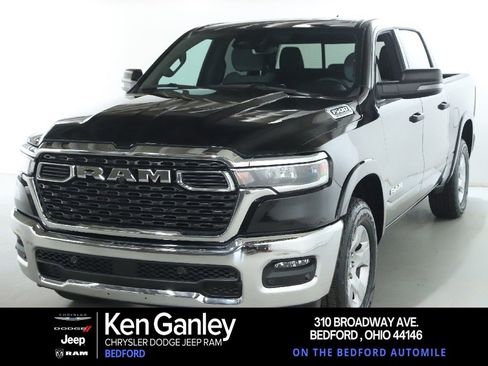 Used 2025 RAM 1500 Big Horn AWD/4WD image 1