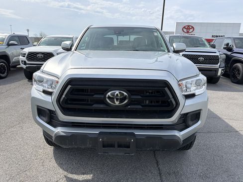 Used 2023 Toyota Tacoma SR AWD/4WD image 3