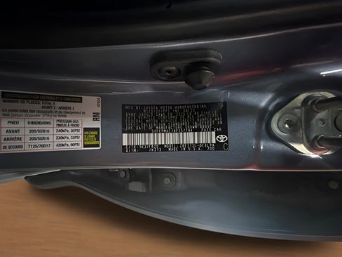 Used 2022 Toyota Corolla LE FWD image 25
