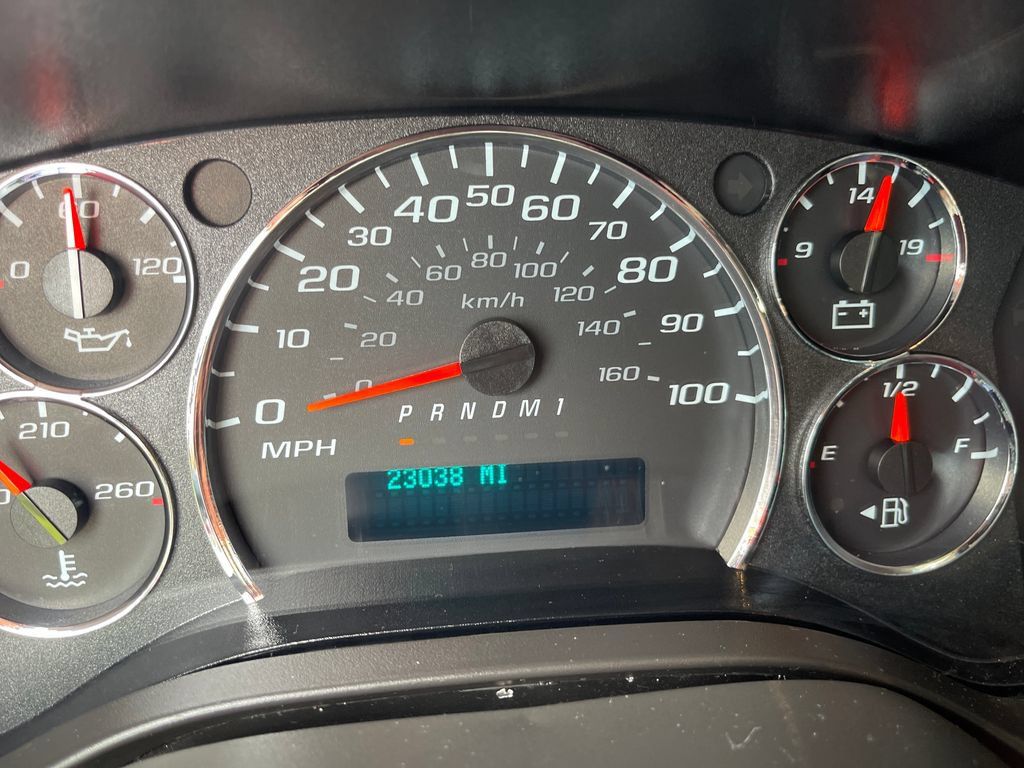Used 2024 GMC Savana 2500 w/ Driver Convenience Package RWD image 20